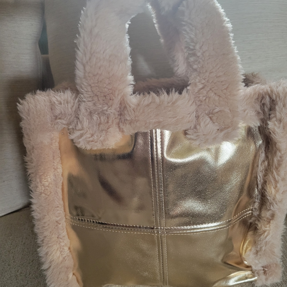Fur Gold Bucket Bag